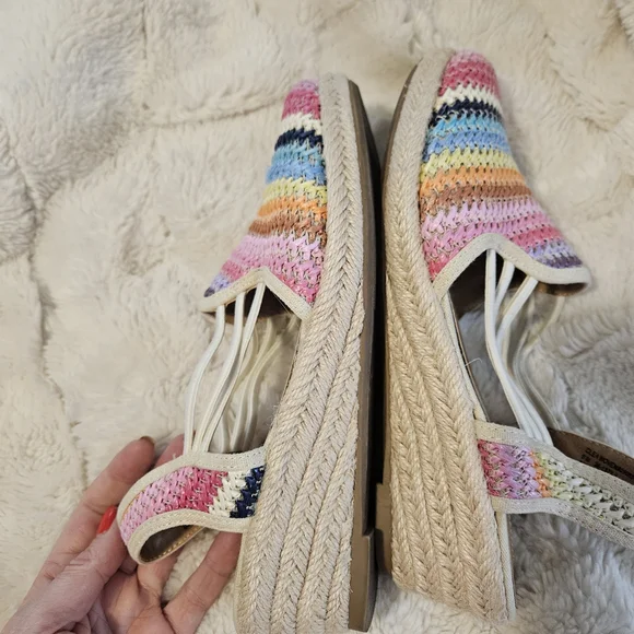 Comfortview Rainbow Striped Espadrilles - Picture 4 of 8